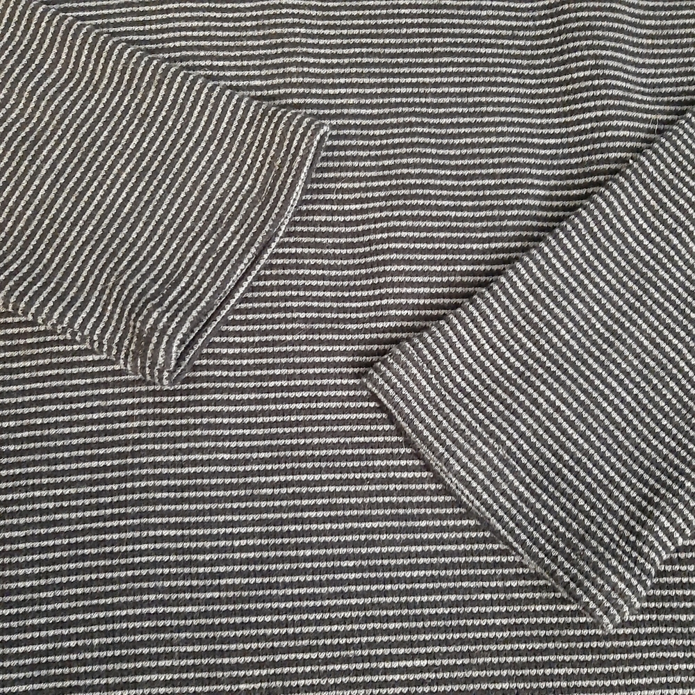 Collared Gray Sweater Medium - Picture 5 of 7